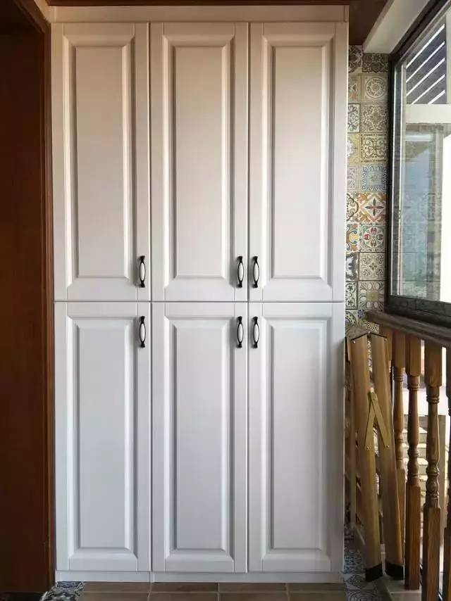 陽臺上做個地柜，好看又實用