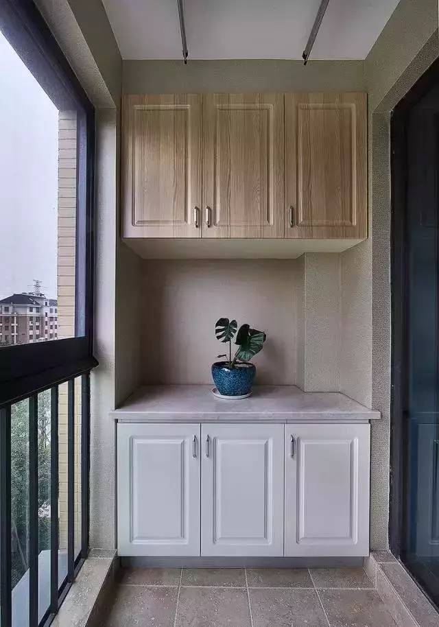 陽臺上做個地柜，好看又實用
