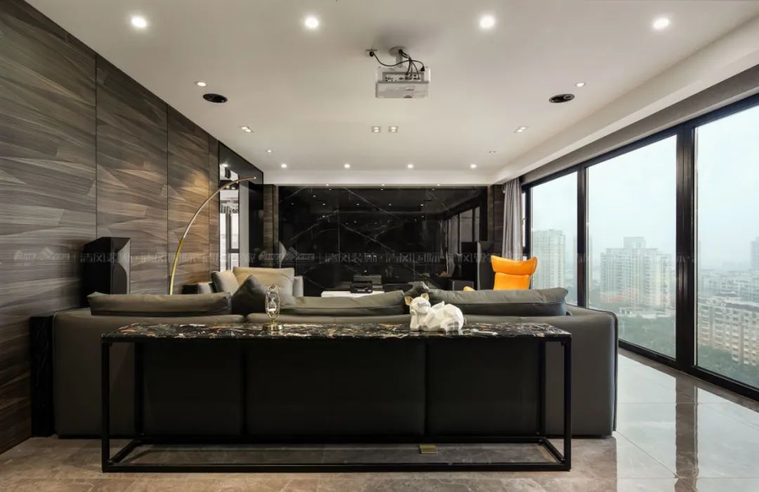 賞·析|港式味道，小眾風(fēng)格里的大眾情懷。