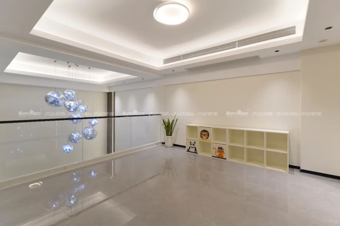 賞·析|260㎡現(xiàn)代簡(jiǎn)約，譜寫家的多種生活方式