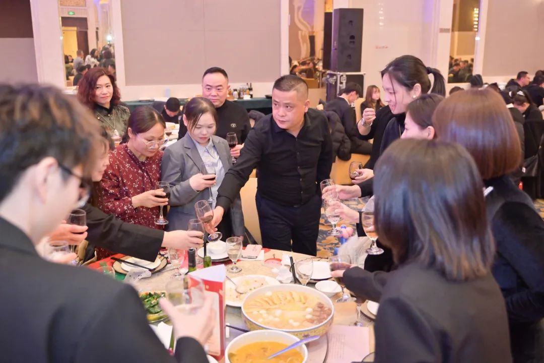 龍騰年·秉初心·創(chuàng)未來|清風(fēng)裝飾25周年主題年會圓滿成功！