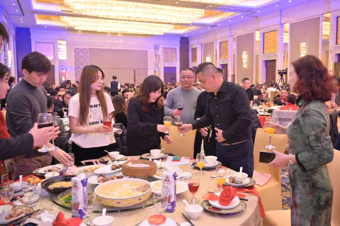 龍騰年·秉初心·創(chuàng)未來|清風(fēng)裝飾25周年主題年會圓滿成功！
