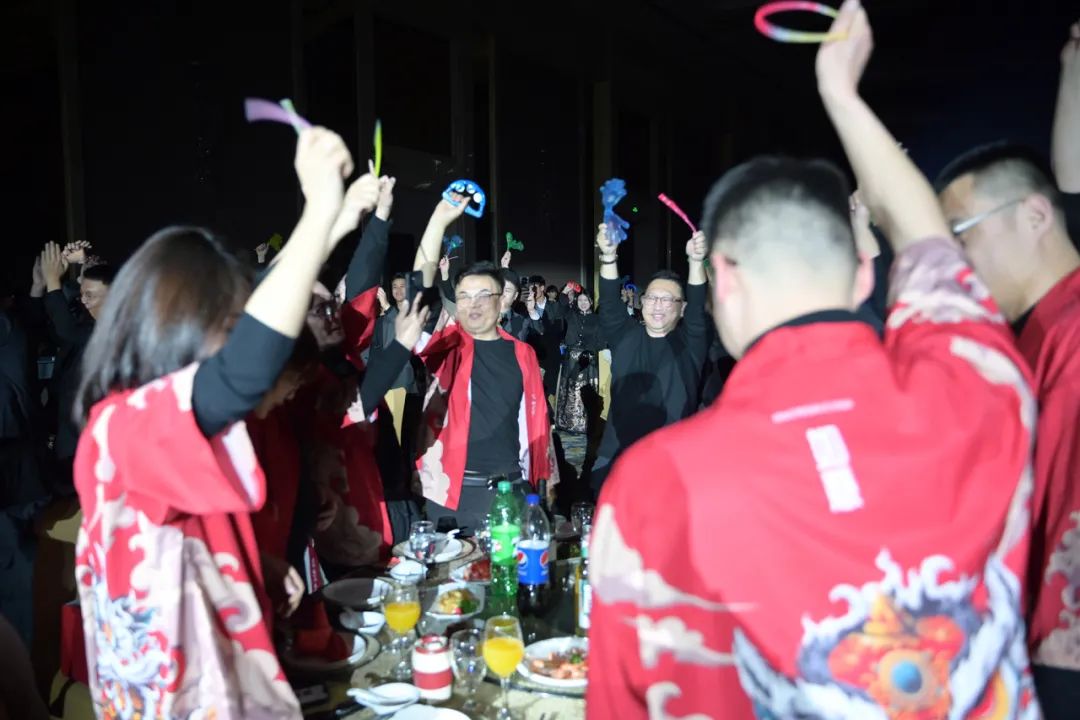 龍騰年·秉初心·創(chuàng)未來|清風(fēng)裝飾25周年主題年會圓滿成功！