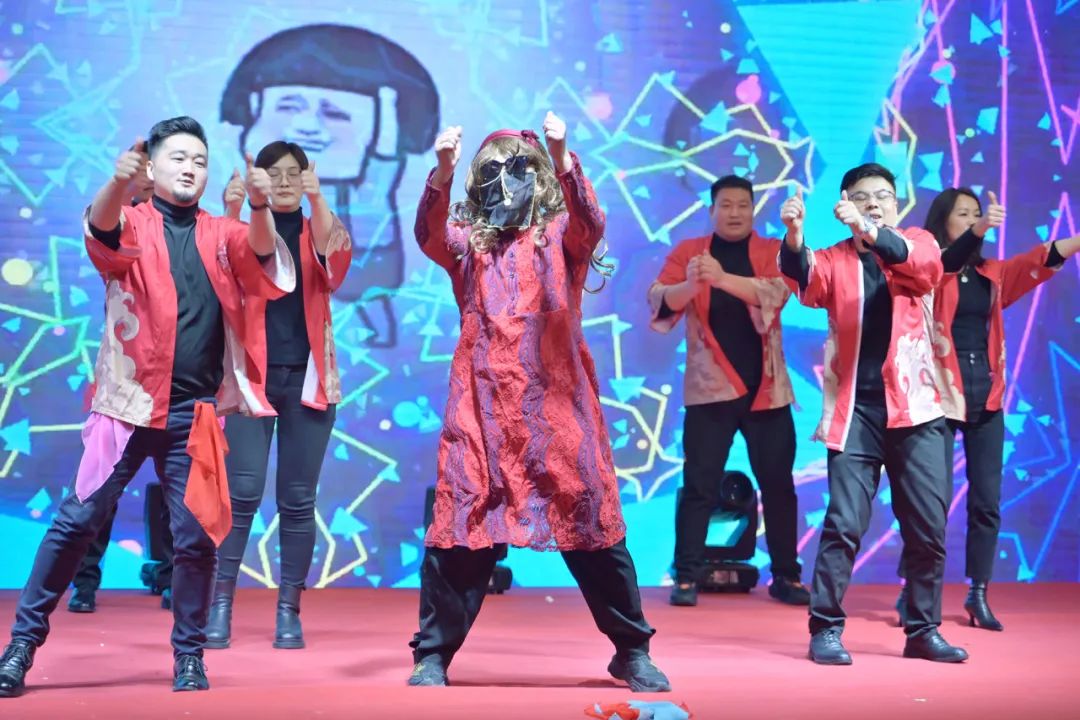 龍騰年·秉初心·創(chuàng)未來|清風(fēng)裝飾25周年主題年會圓滿成功！