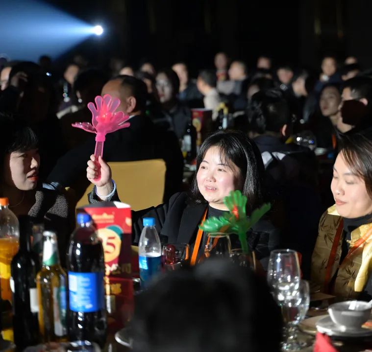 龍騰年·秉初心·創(chuàng)未來|清風(fēng)裝飾25周年主題年會圓滿成功！