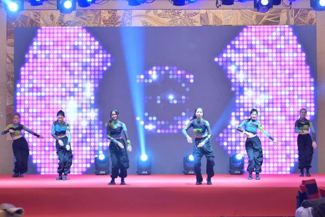 龍騰年·秉初心·創(chuàng)未來|清風(fēng)裝飾25周年主題年會圓滿成功！