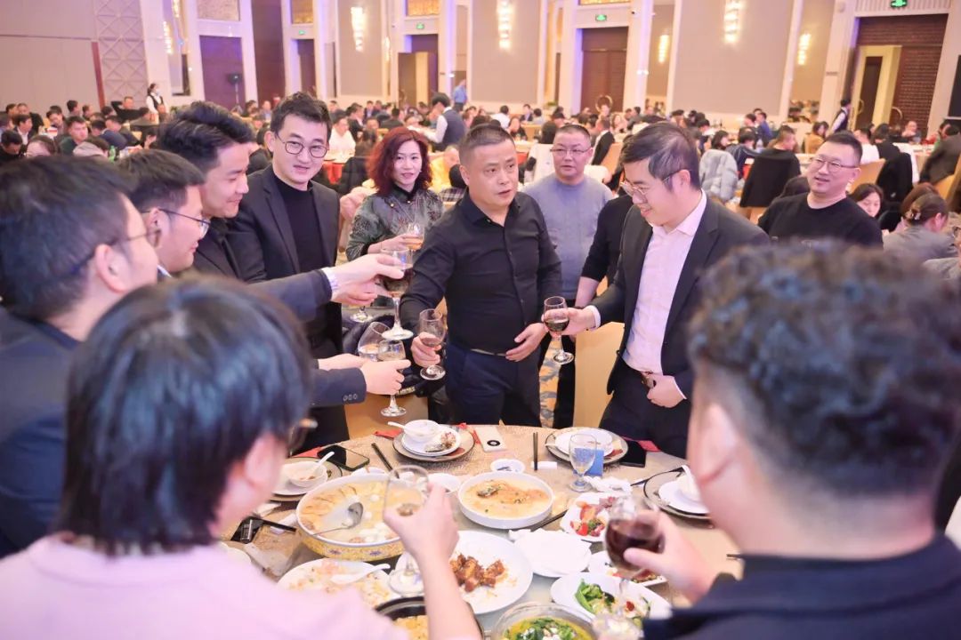 龍騰年·秉初心·創(chuàng)未來|清風(fēng)裝飾25周年主題年會圓滿成功！