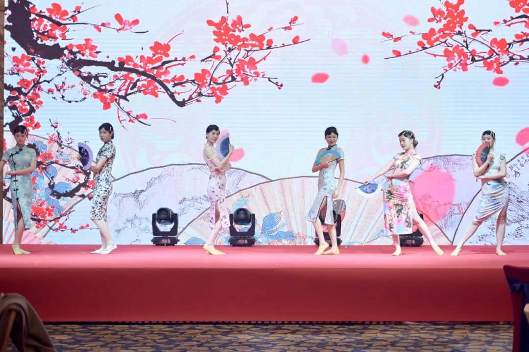 龍騰年·秉初心·創(chuàng)未來|清風(fēng)裝飾25周年主題年會圓滿成功！