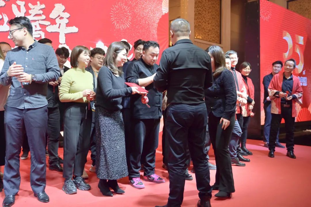 龍騰年·秉初心·創(chuàng)未來|清風(fēng)裝飾25周年主題年會圓滿成功！