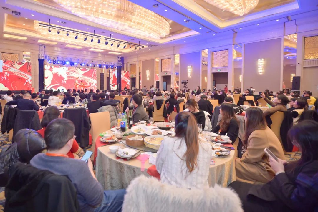 龍騰年·秉初心·創(chuàng)未來|清風(fēng)裝飾25周年主題年會圓滿成功！