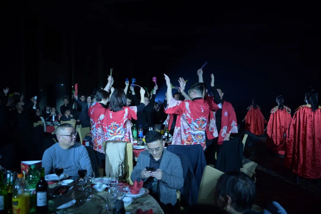 龍騰年·秉初心·創(chuàng)未來|清風(fēng)裝飾25周年主題年會圓滿成功！