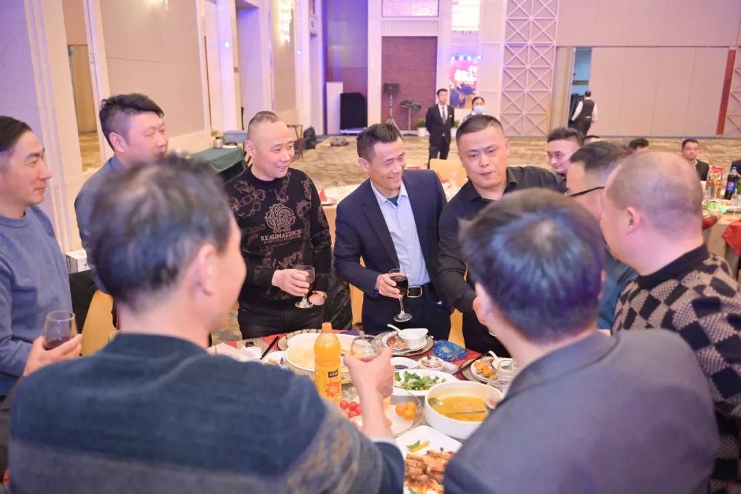 龍騰年·秉初心·創(chuàng)未來|清風(fēng)裝飾25周年主題年會圓滿成功！