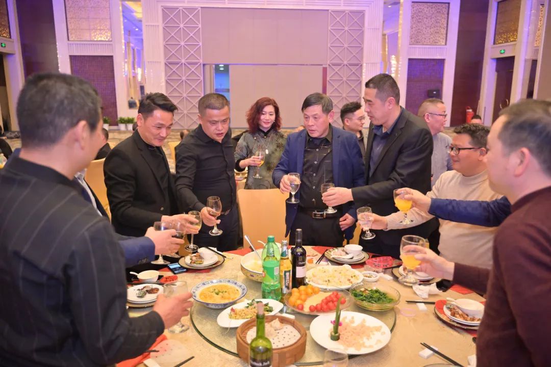 龍騰年·秉初心·創(chuàng)未來|清風(fēng)裝飾25周年主題年會圓滿成功！