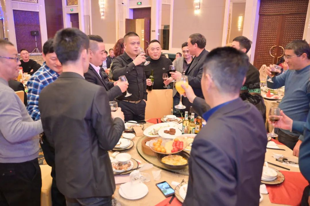 龍騰年·秉初心·創(chuàng)未來|清風(fēng)裝飾25周年主題年會圓滿成功！